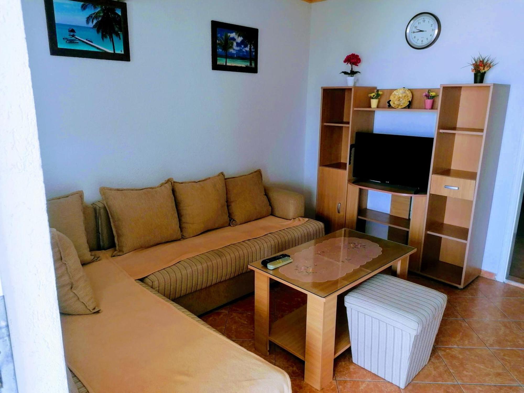 Apartmani Ljubica Utjeha Zewnętrze zdjęcie