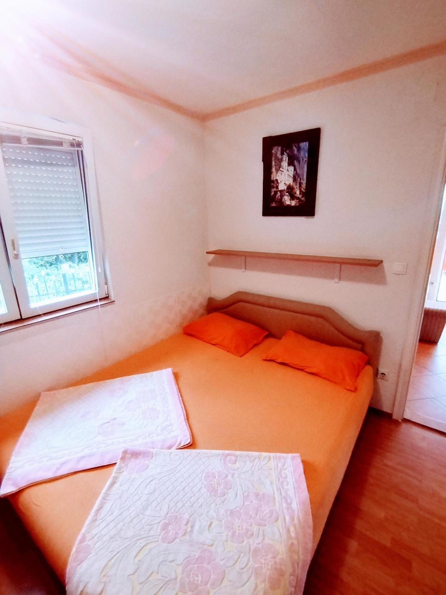 Apartmani Ljubica Utjeha Zewnętrze zdjęcie
