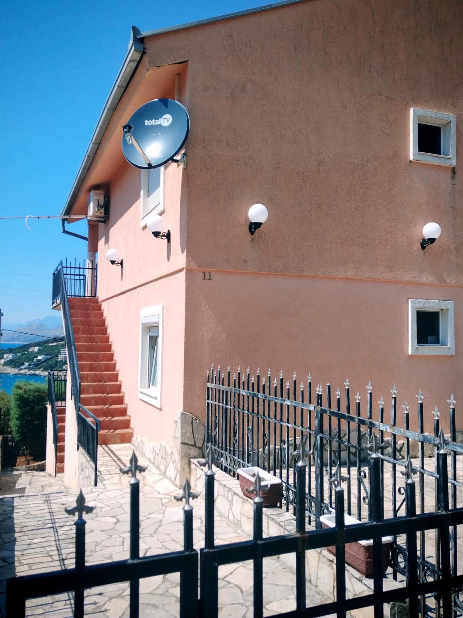 Apartmani Ljubica Utjeha Zewnętrze zdjęcie